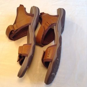 bass propel sandals